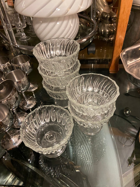 STIKLINĖS LEDAINĖS