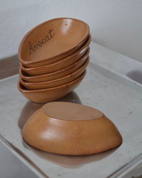 Indelis avokadui