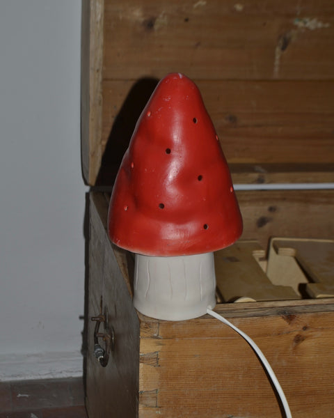 Vintažinis „Heico“ raudonas grybo formos šviestuvas