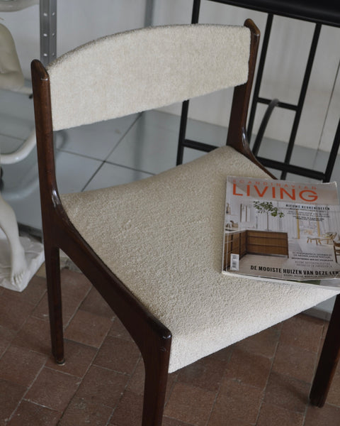 Minimalistinio dizaino kėdė