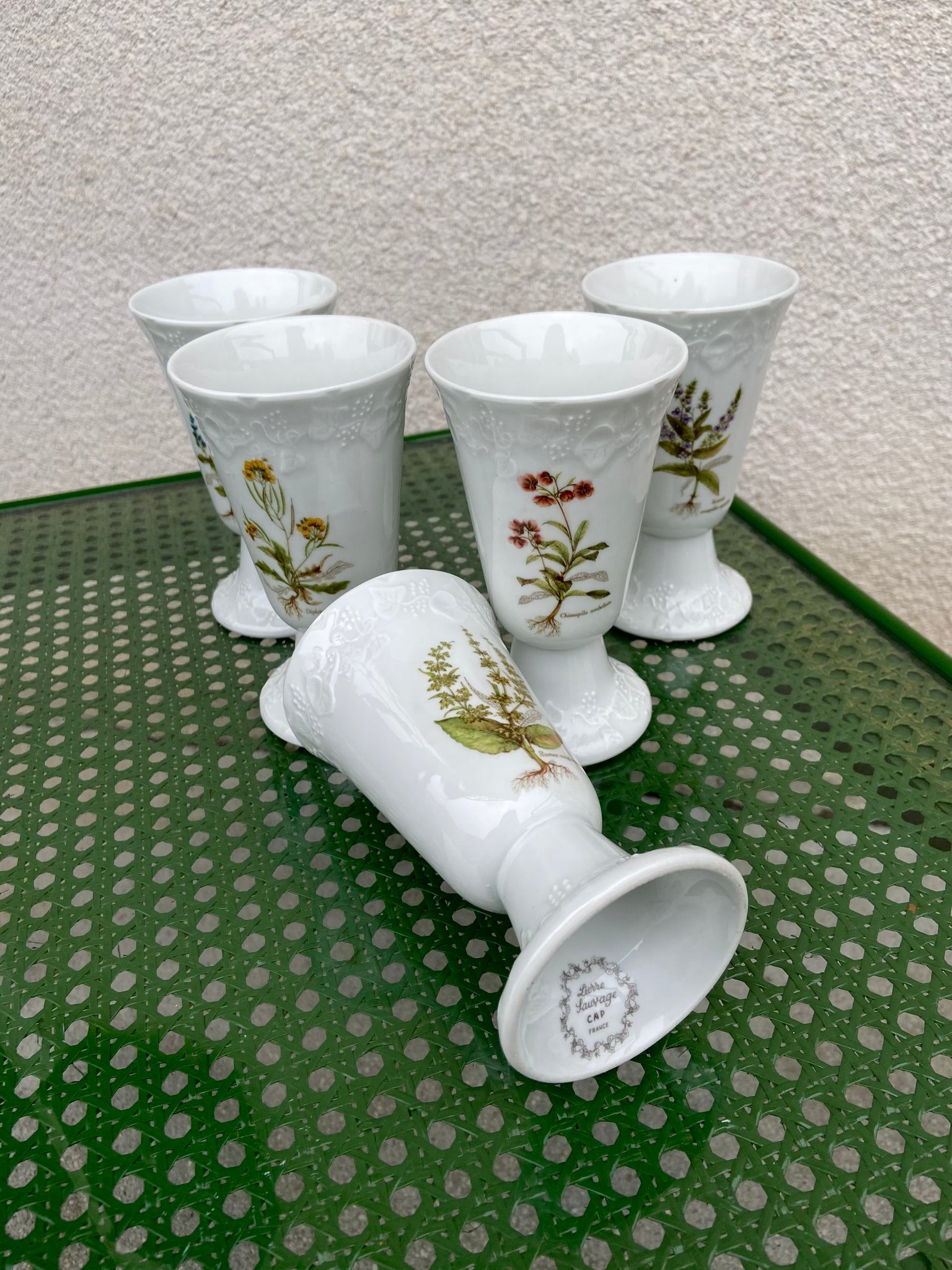 PORCELIANINIAI PUODELIAI