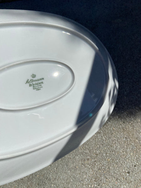 PORCELIANINĖ LĖKŠTĖ SU ROŽINIU KANTELIU