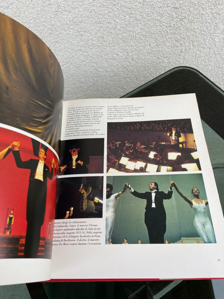 Knyga „Teatro alla Scala“