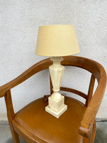 ALABASTER ŠVIESTUVAS