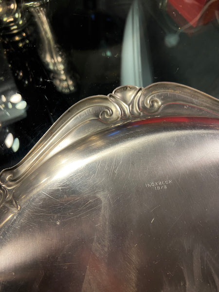 PADĖKLAS DEKORUOTAIS KRAŠTAIS