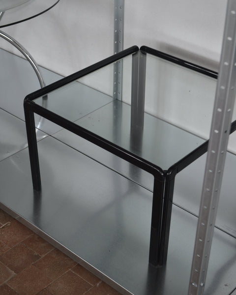MINIMALISTINIS STALIUKAS