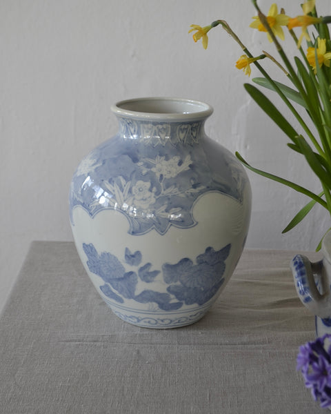 CHINA PORCELIANINĖ VAZA