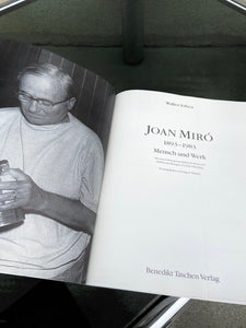 JOAN MIRO KNYGA