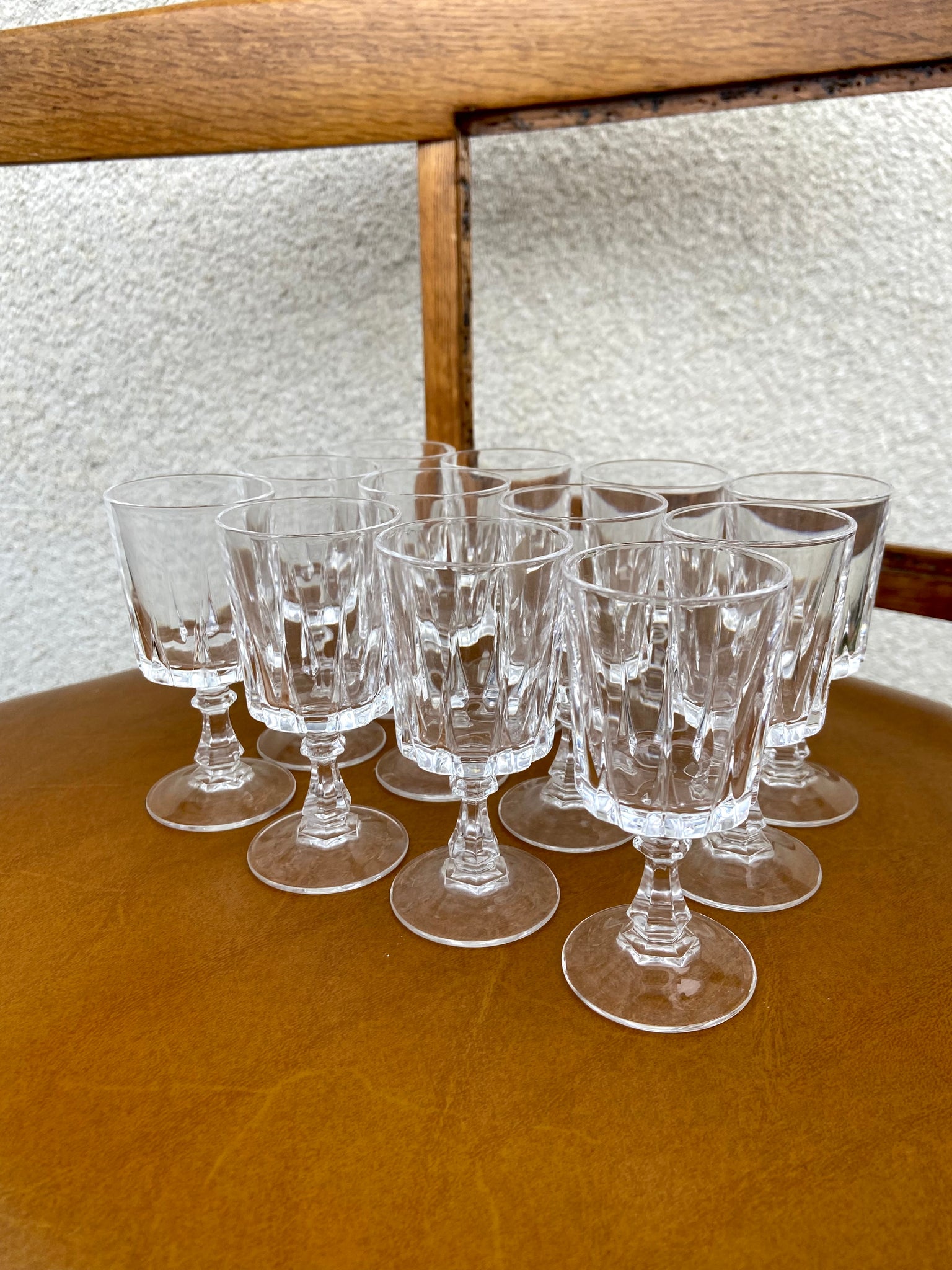 KRIŠTOLINĖS TAURĖS