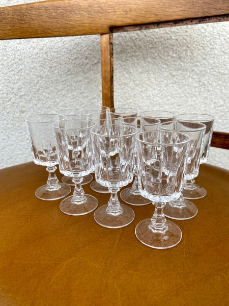 KRIŠTOLINĖS TAURĖS