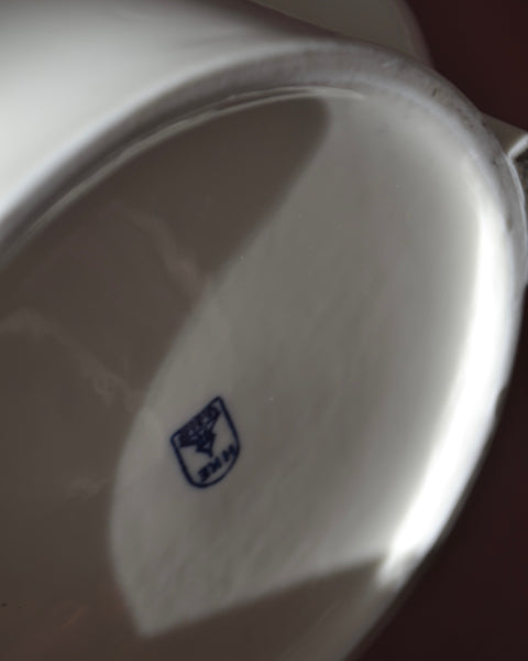 Vintažinis HKE porcelianinis arbatinukas su metaliniu gaubtu