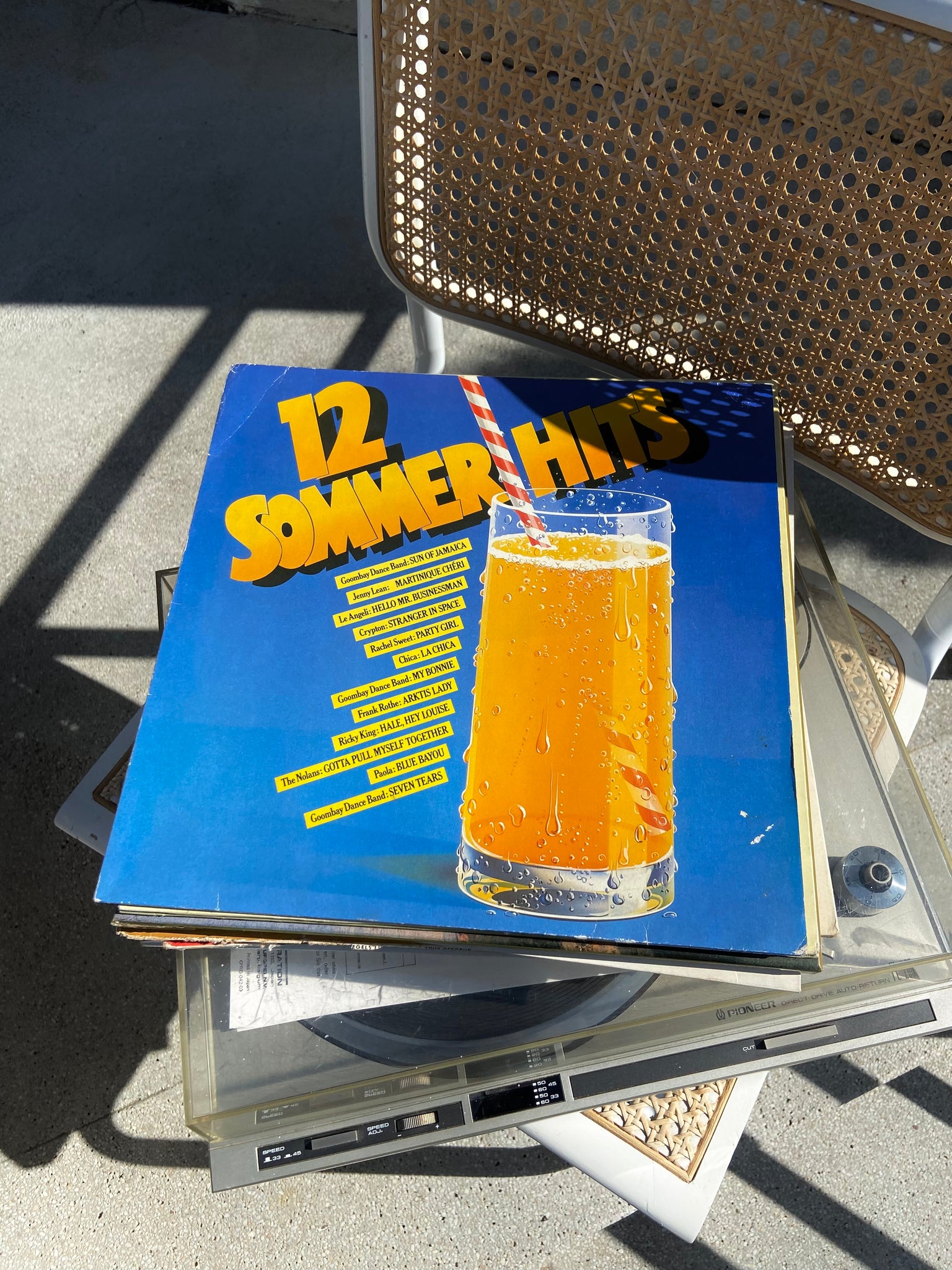 12 SUMMER HITS