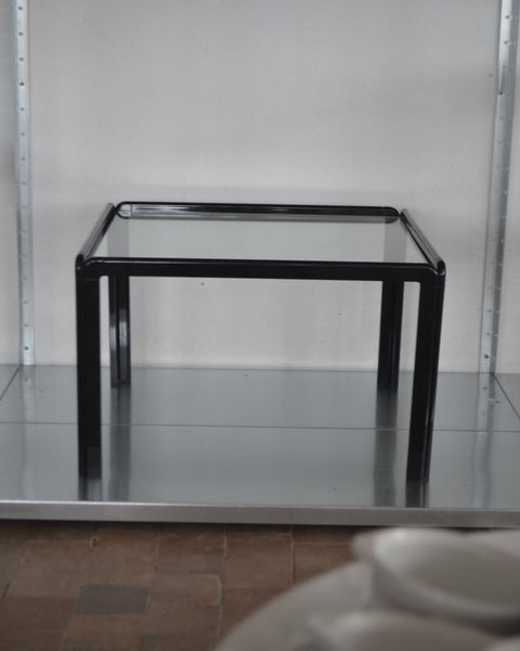 MINIMALISTINIS STALIUKAS