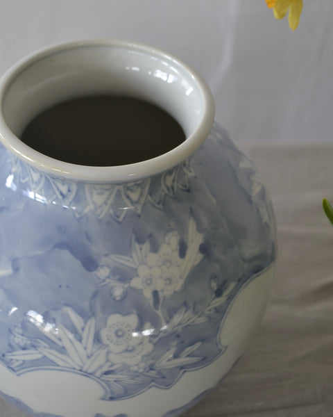 CHINA PORCELIANINĖ VAZA