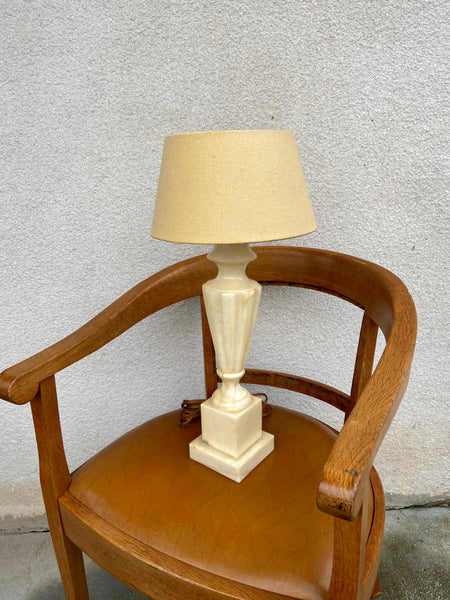 ALABASTER ŠVIESTUVAS