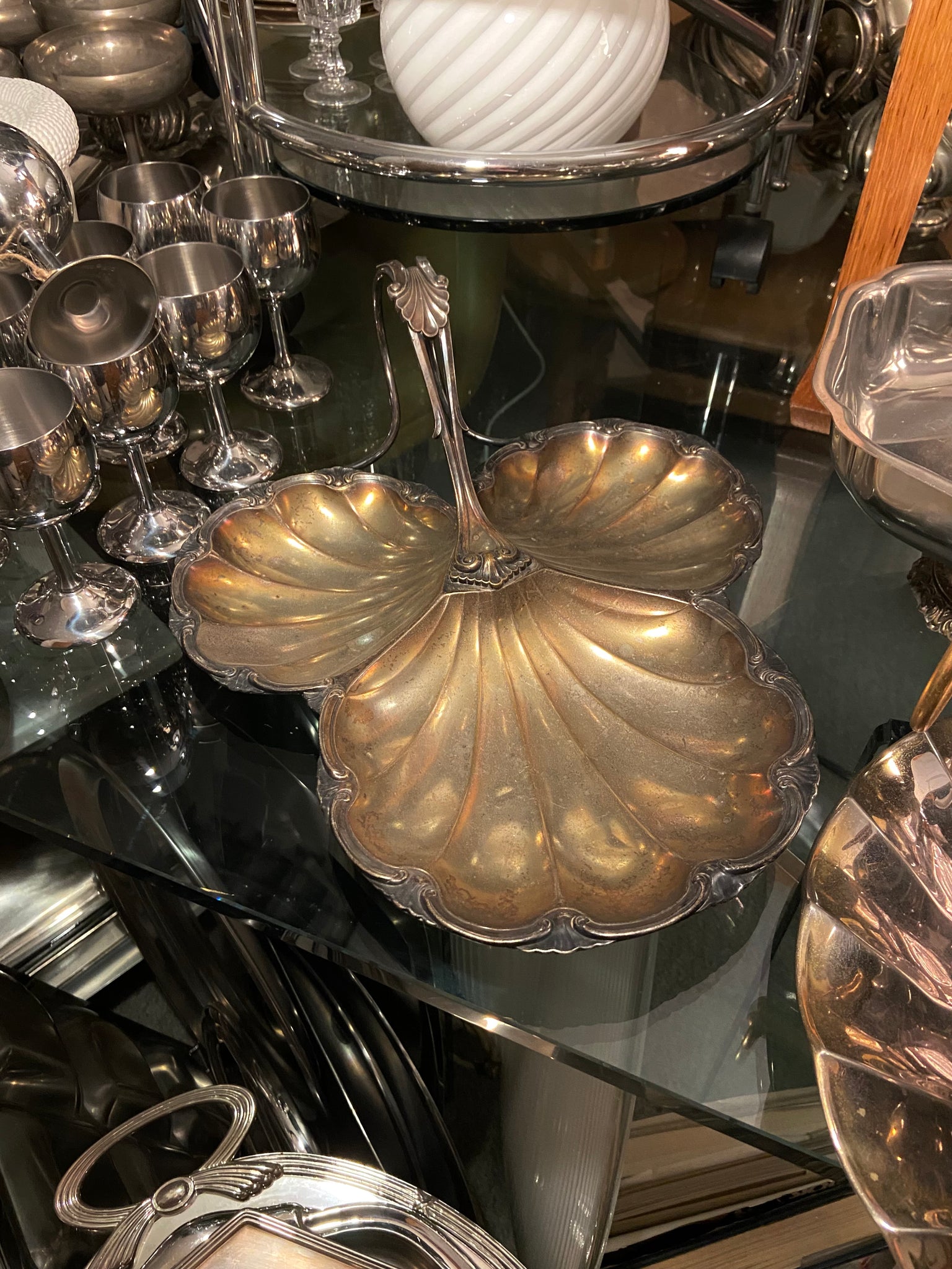 KRIAUKLĖS FORMOS SERVIRAVIMO INDAS