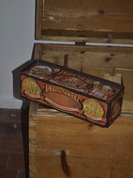 VINTAŽINĖ DĖŽUTĖ