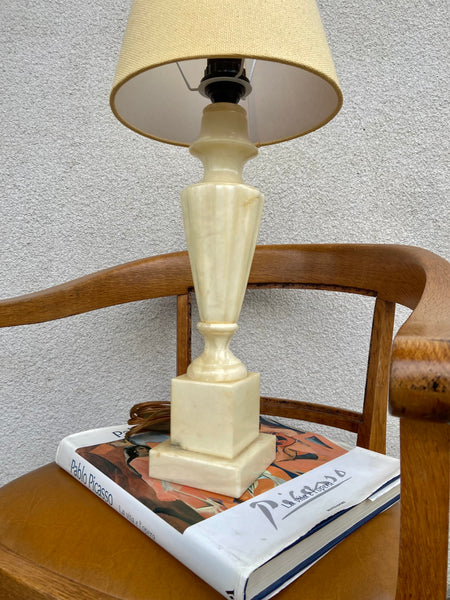 ALABASTER ŠVIESTUVAS