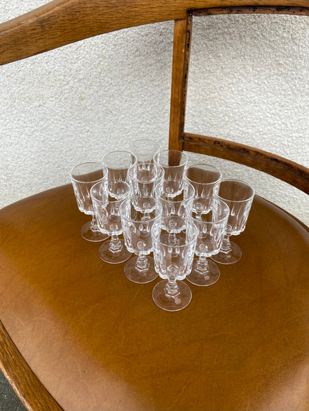 KRIŠTOLINĖS TAURĖS