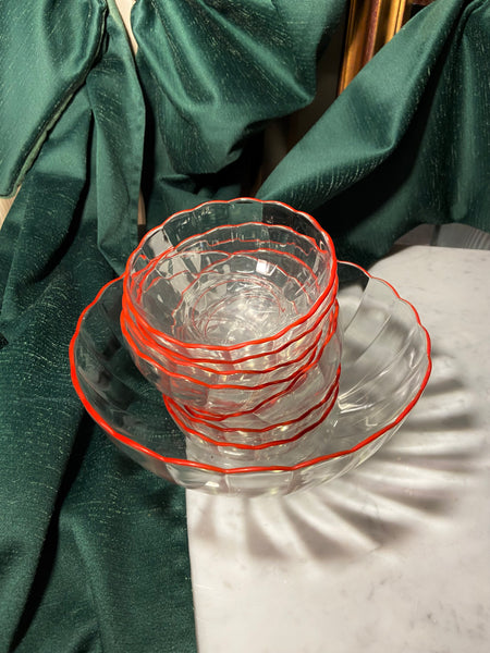 DUBENĖLIAI RAUDONU KRAŠTELIU