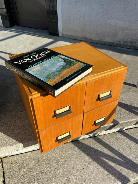 VINTAGE KARTOTEKA